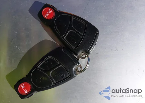 2003 Mercedes-Benz C 240 z USA, uszkodzony, nr VIN WDBRF61J93A403200